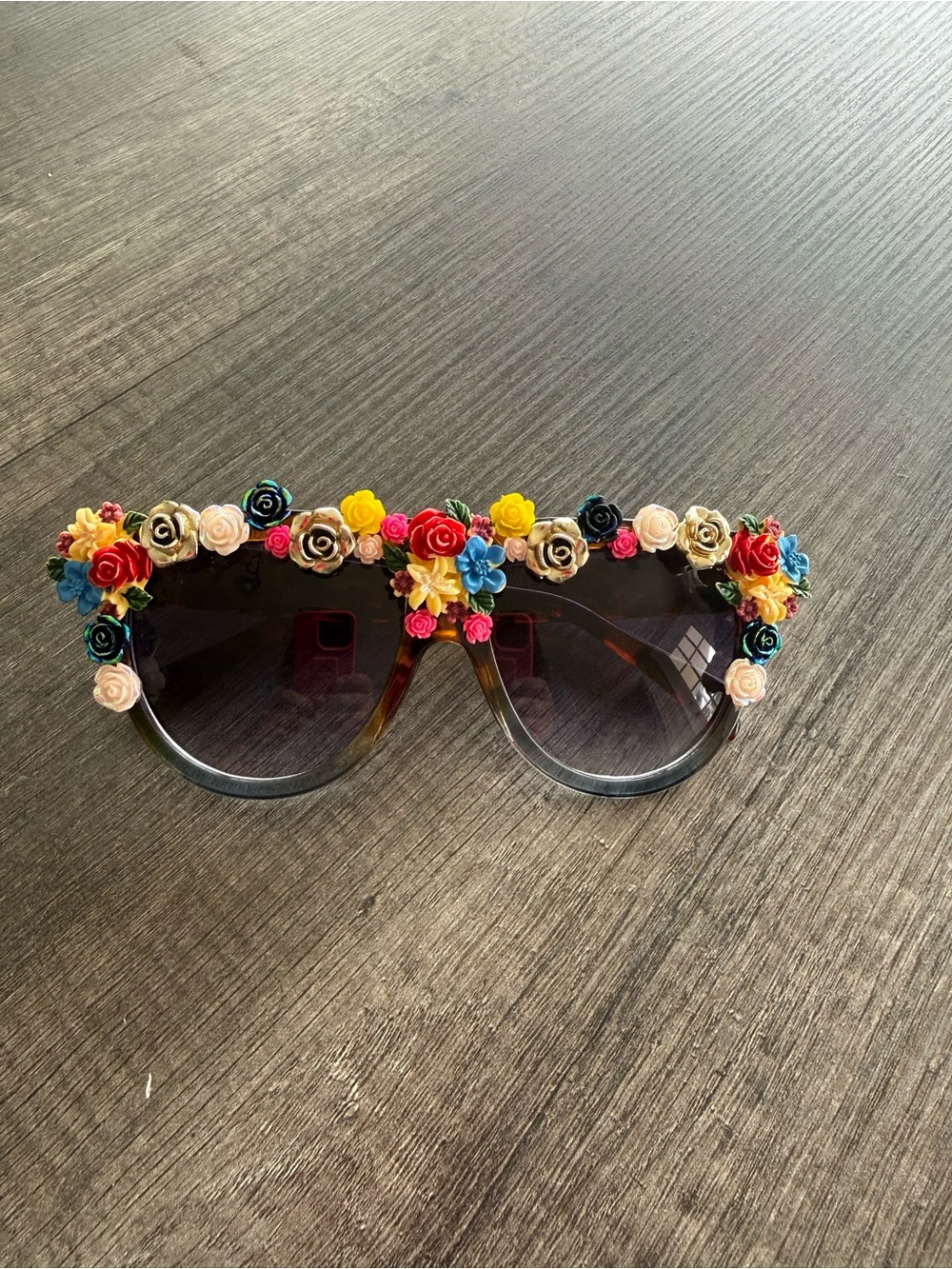 Floral Embellished Women’s Sunglasses - Multicolor